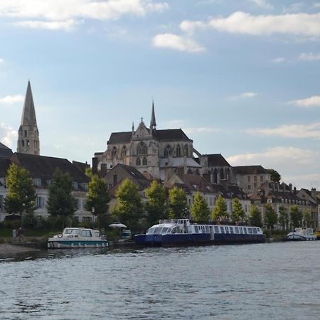 Gite Les Robins Vergigny Exterior foto